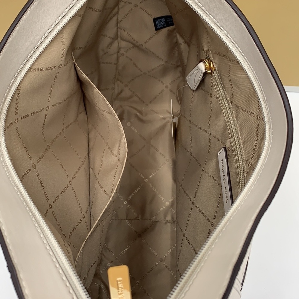 MICHAEL KORS BROOKE LARGE HOBO SHLDR LEATHER LIGHT CREAM COLOR - Picture 13 of 16